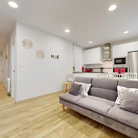 Viana Vivienda Turistica Moderna Y Reformada Con Wifi