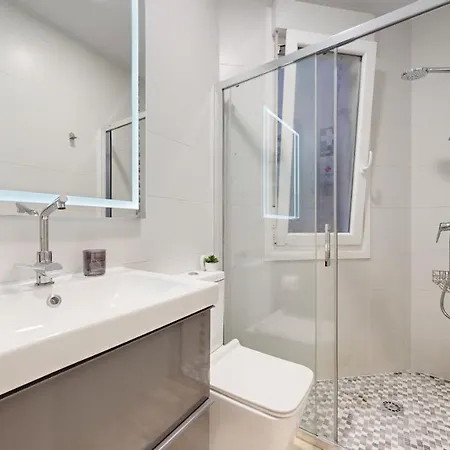 Viana Vivienda Turistica Moderna Y Reformada Con Wifi