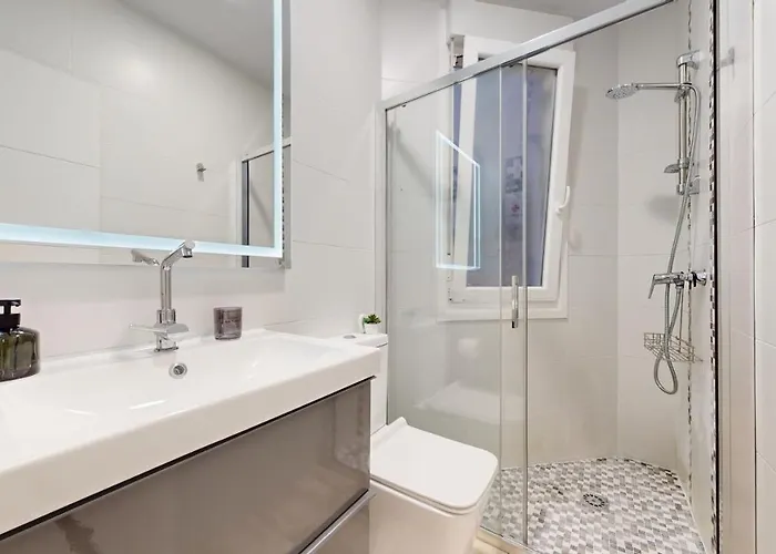 Viana Vivienda Turistica Moderna Y Reformada Con Wifi